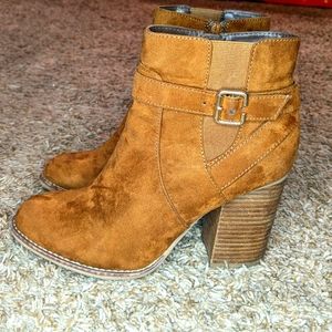 Aldo suede booties size 9